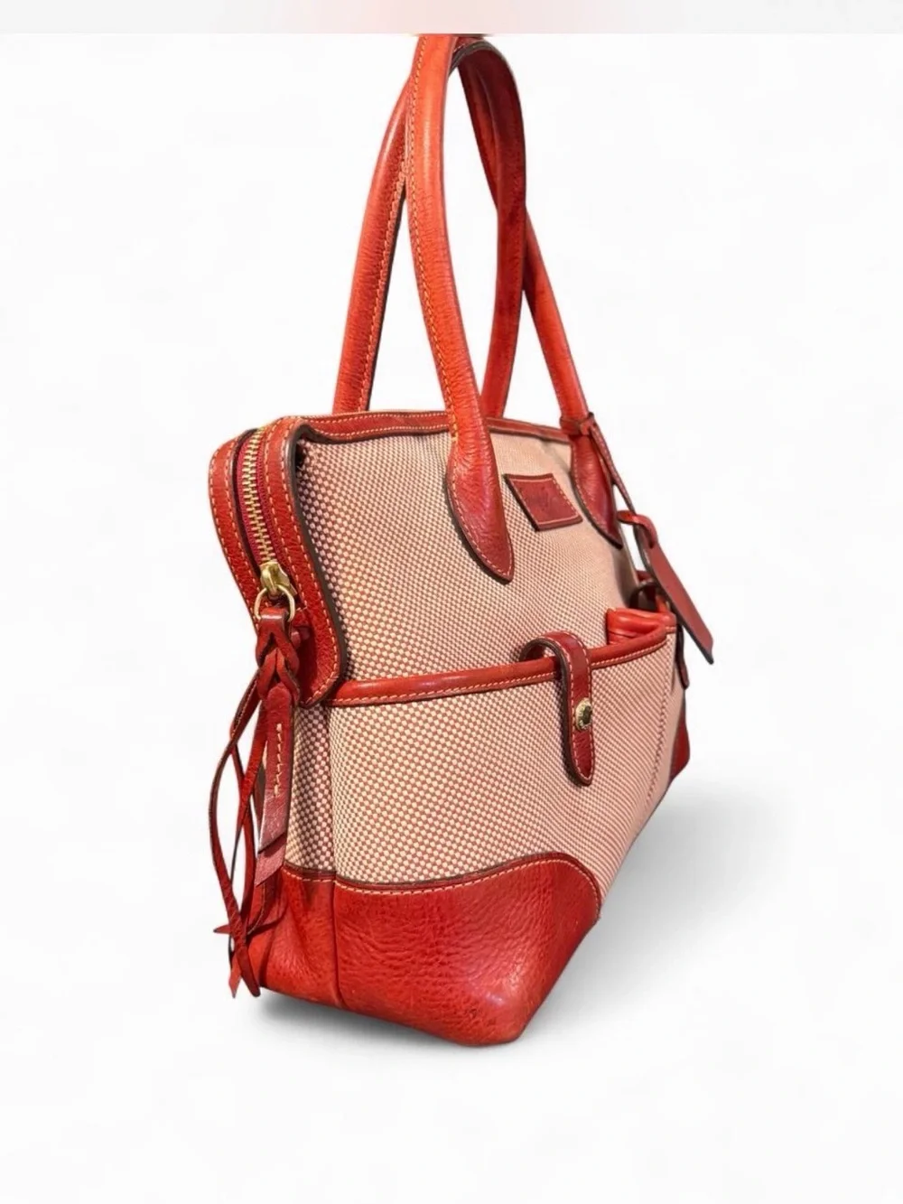 Dooney & Bourke stylish canvas